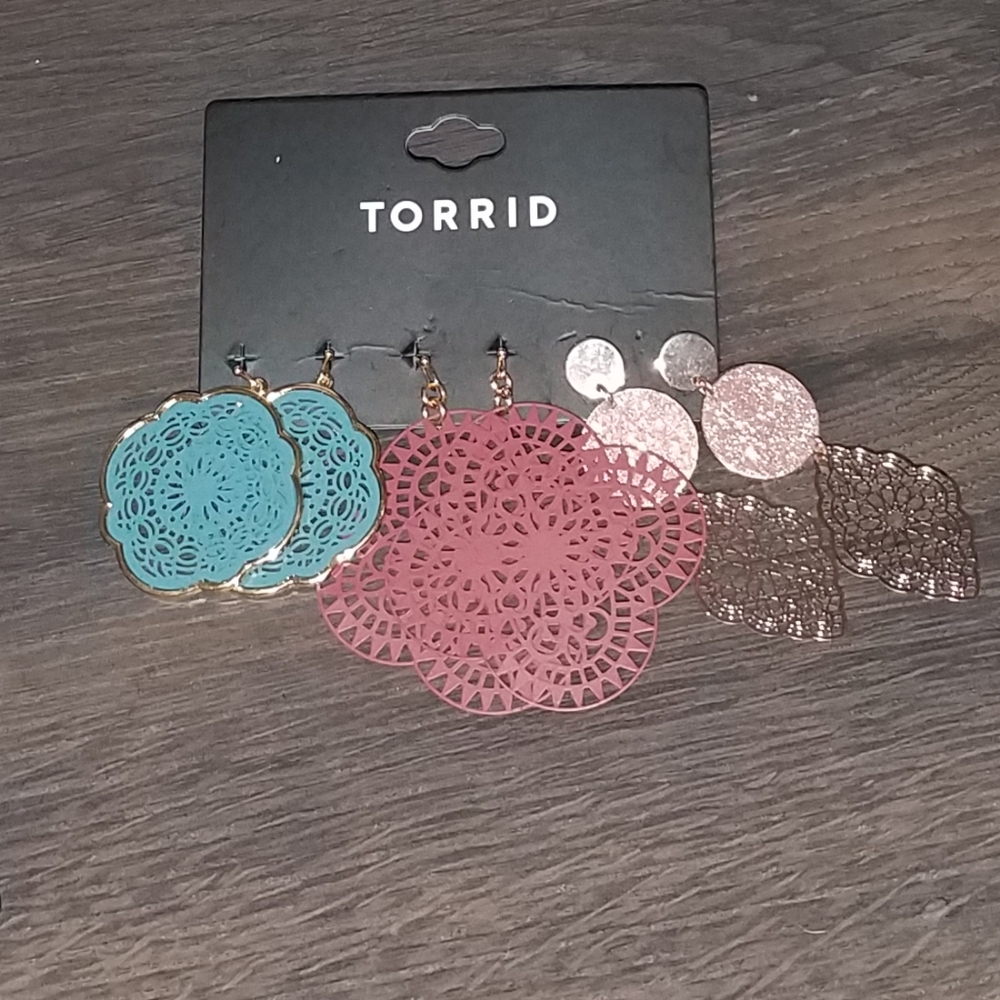 NEW Torrid Filigree & Scalloped Earring Set (3 pr) - Picture 2 of 3